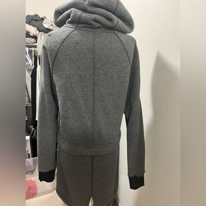 Lululemon Sweatshirt with Detachable bottom